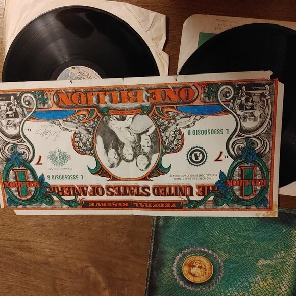 Billion Dollar Babies Alice Cooper, 1973 1 Billion Dollar Bill! 2XLP Vinyl - Picture 5 of 11